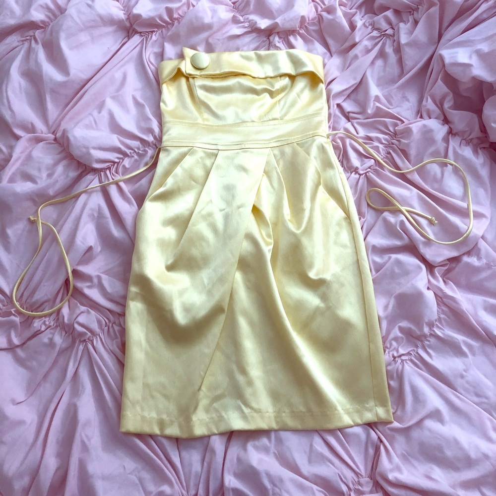 Strapless semiformal dress